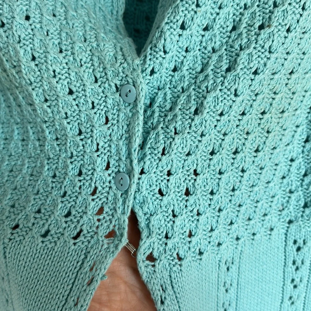 Blue crocheted sweater, charter club size medium - Picture 4 of 6